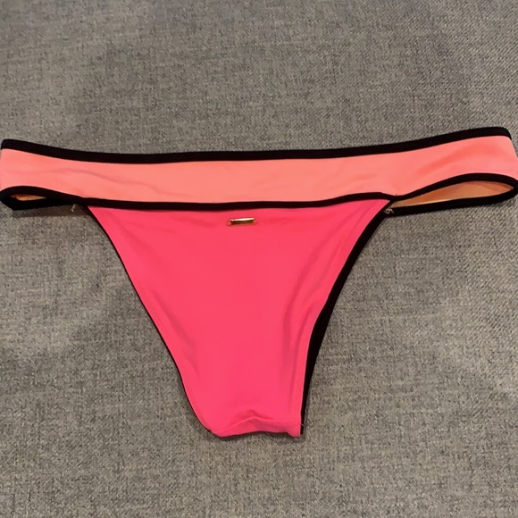 Victoria’s Secret bikini bottom - Picture 2 of 3